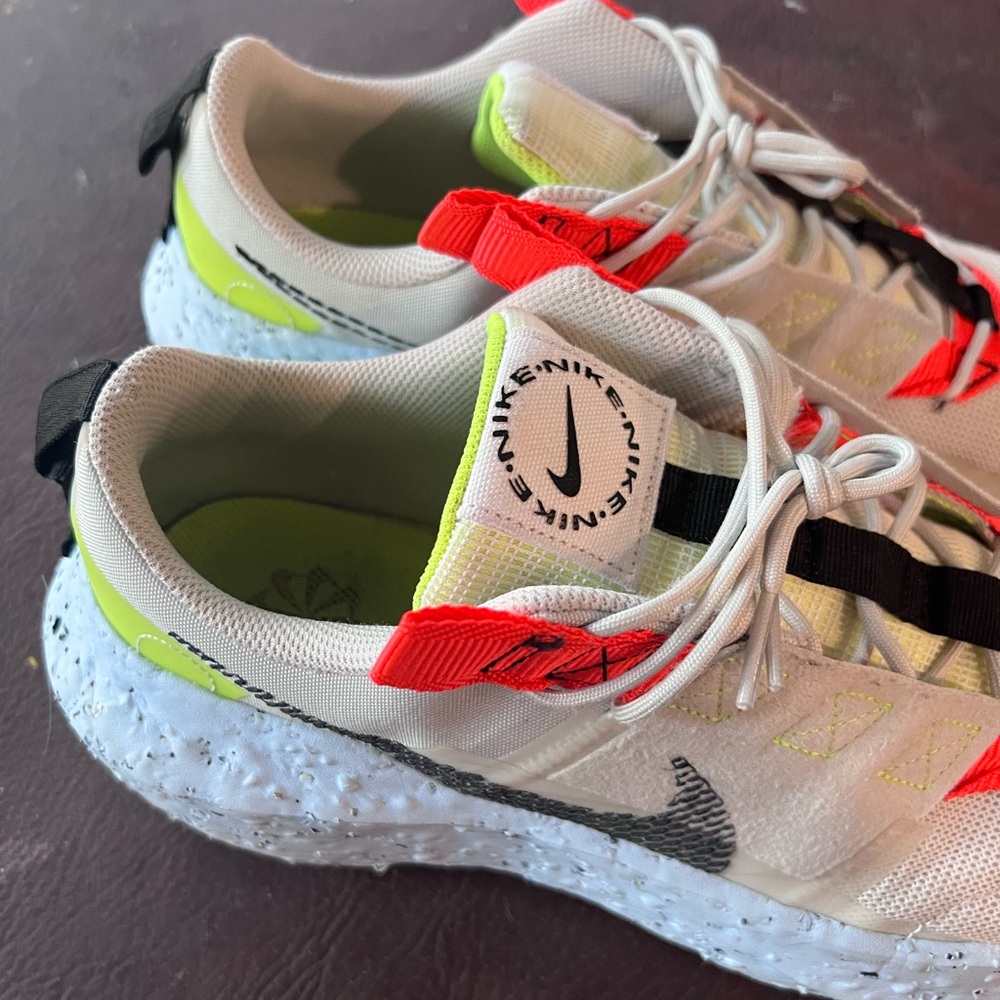 Nike Sneakers in Cream and Neon Accents - Picture 7 of 8